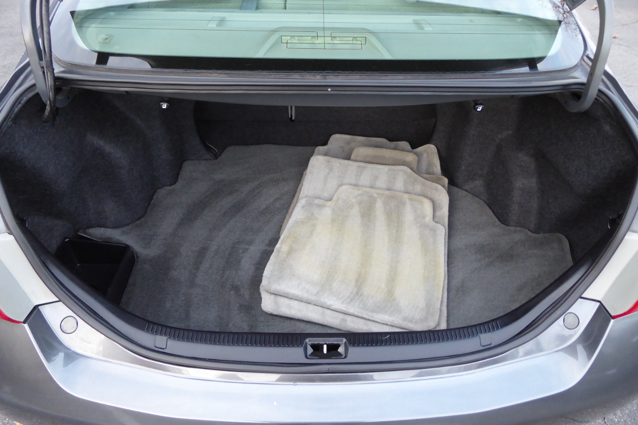 Toyota Camry 4dr Sdn I4 Auto XLE (Natl) 2007