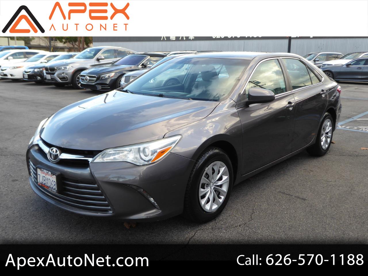 Toyota Camry 4dr Sdn I4 Auto LE (Natl) 2015