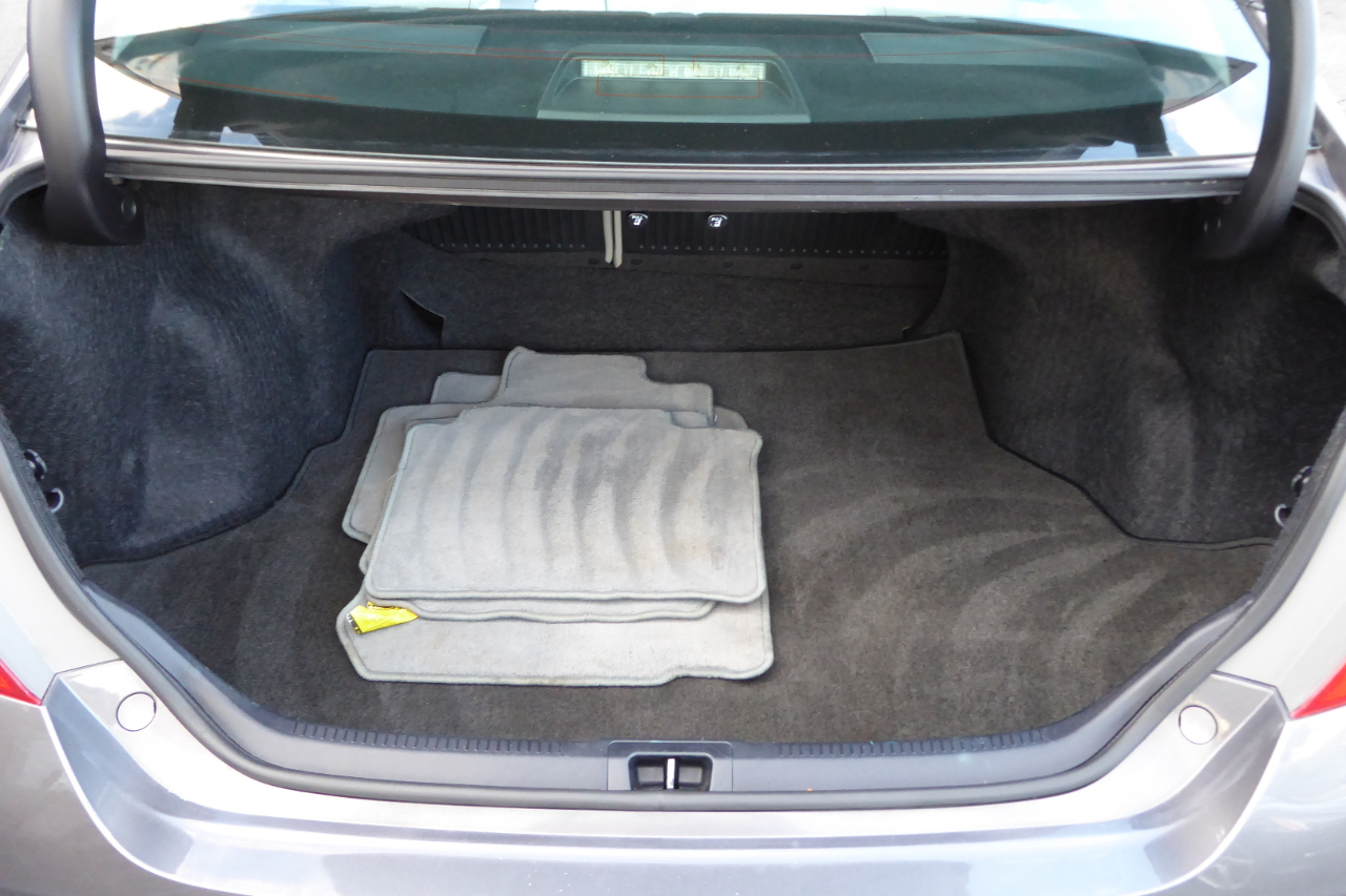 Toyota Camry 4dr Sdn I4 Auto LE (Natl) 2015