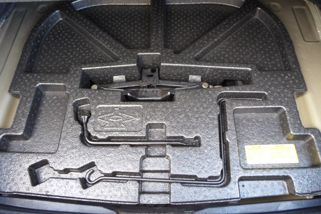 Toyota Camry 4dr Sdn I4 Auto LE (Natl) 2015