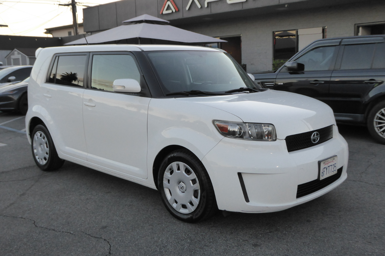 Scion xB  2009