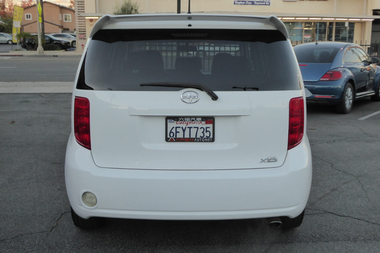 Scion xB  2009