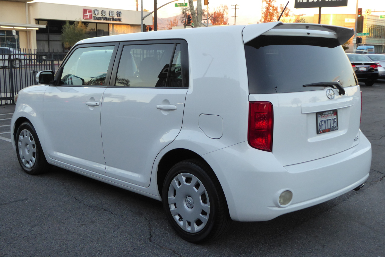 Scion xB  2009