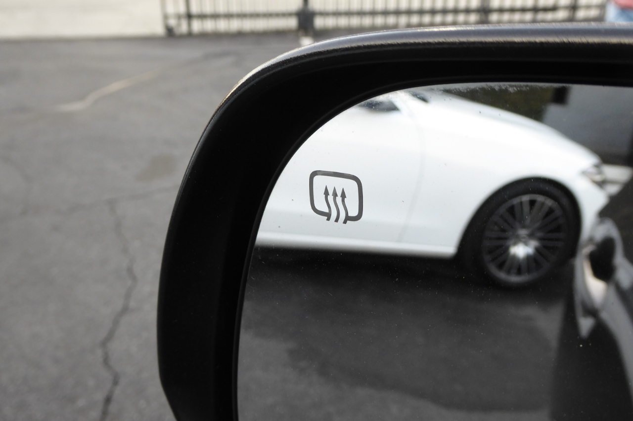 Toyota Sienna 5dr 7-Pass Van V6 LE FWD (Natl) 2013