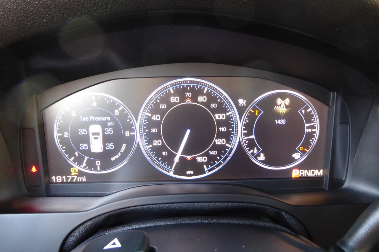 Cadillac Escalade ESV 4WD 4dr Premium 2015