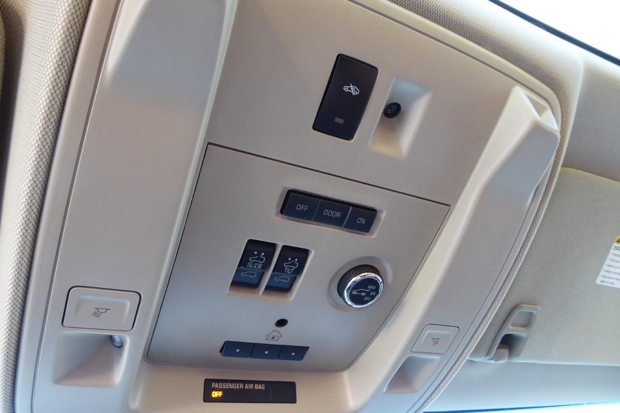 Cadillac Escalade ESV 4WD 4dr Premium 2015