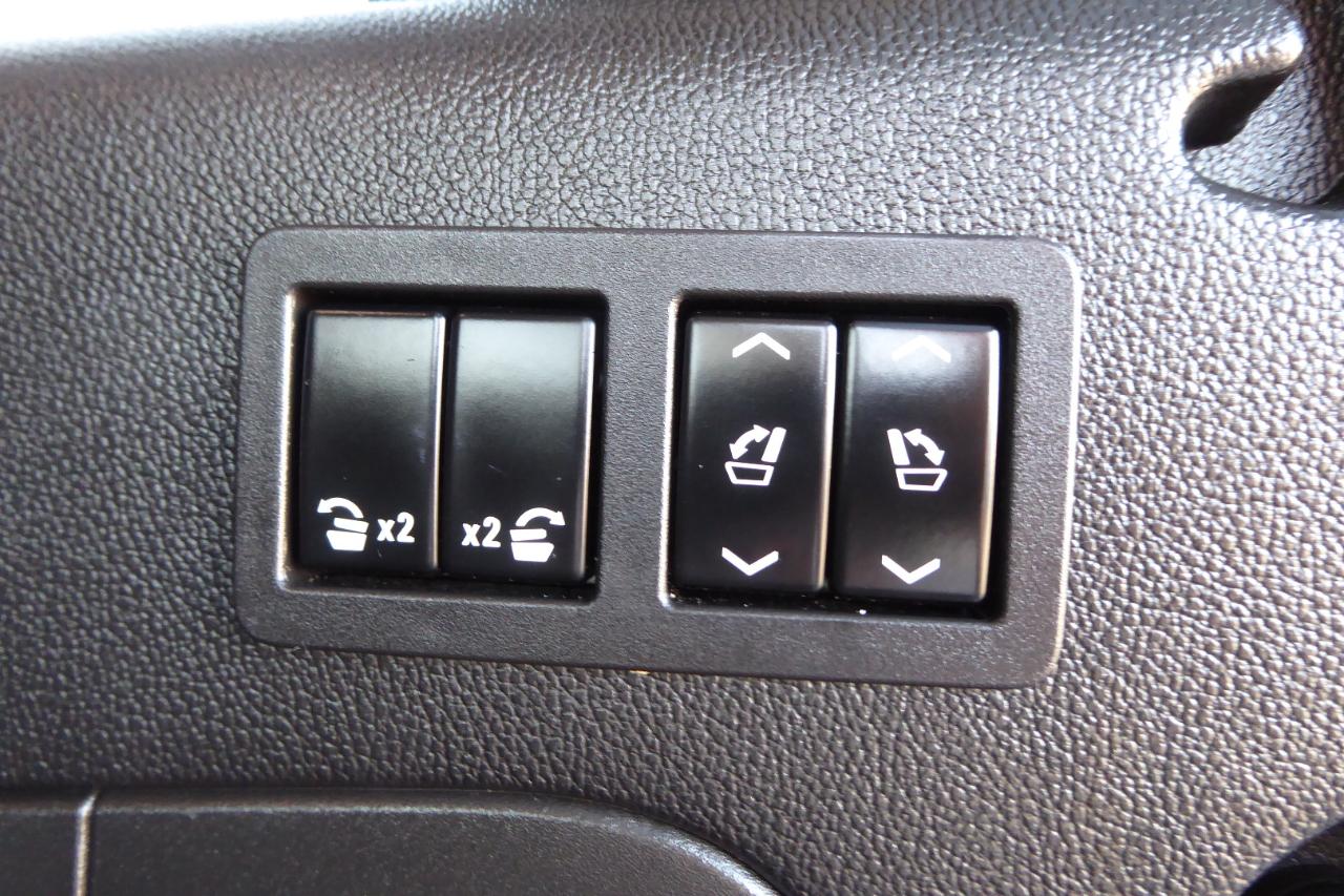 Cadillac Escalade ESV 4WD 4dr Premium 2015