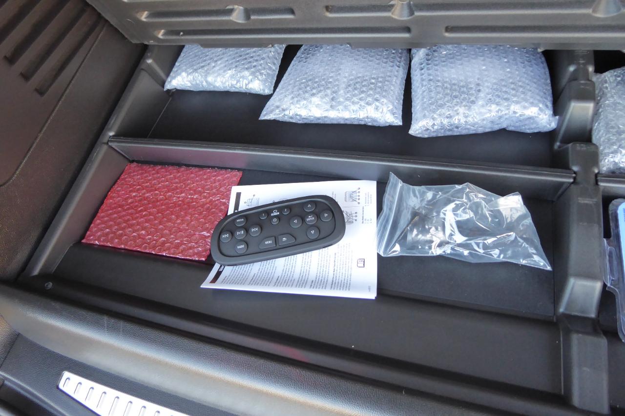 Cadillac Escalade ESV 4WD 4dr Premium 2015