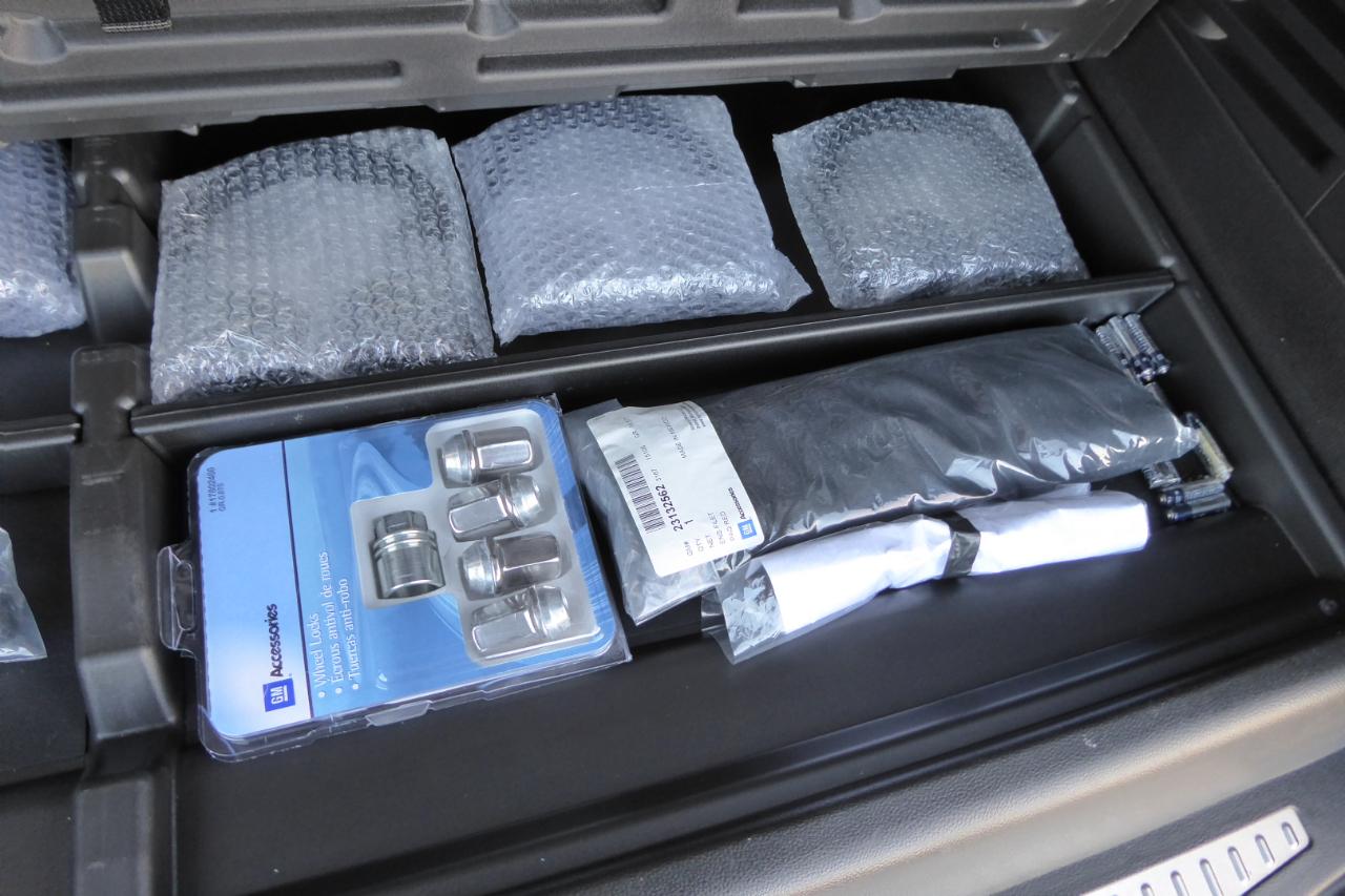 Cadillac Escalade ESV 4WD 4dr Premium 2015