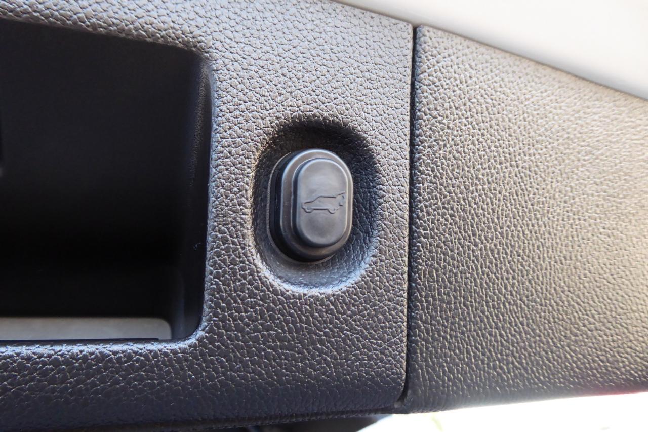 Cadillac Escalade ESV 4WD 4dr Premium 2015