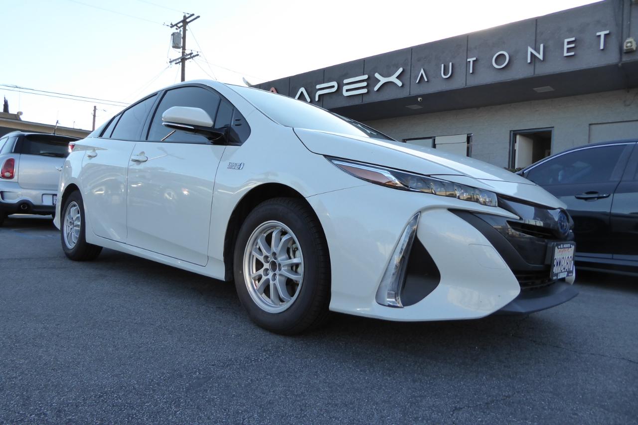 Toyota Prius Prime Limited (Natl) 2020