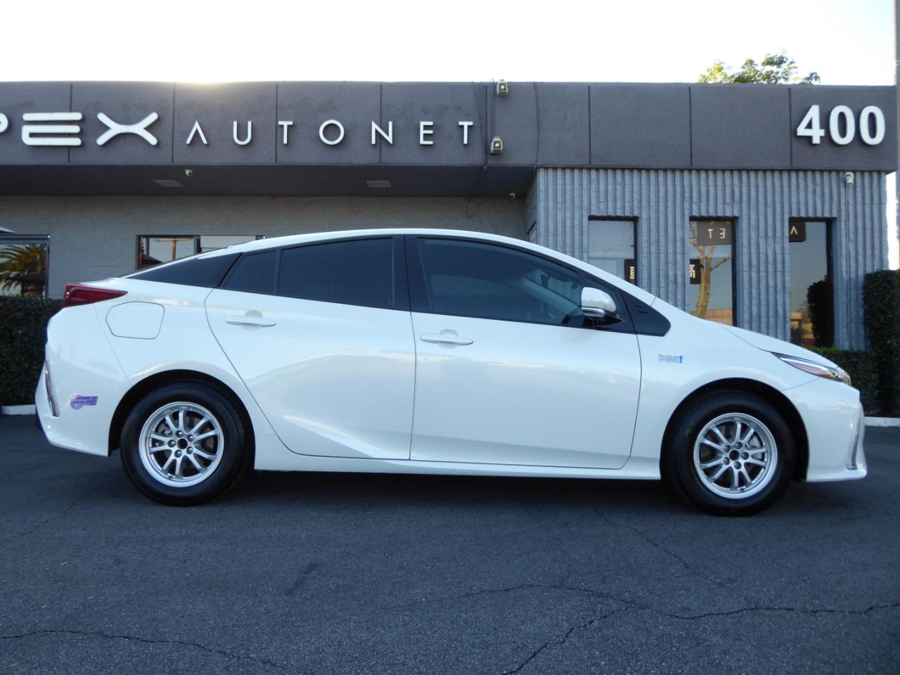 Toyota Prius Prime Limited (Natl) 2020