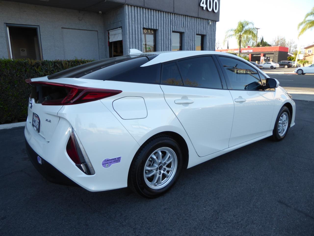 Toyota Prius Prime Limited (Natl) 2020