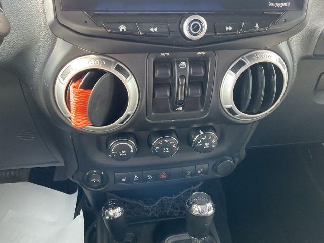 Jeep Wrangler Unlimited Sahara 4WD 2015