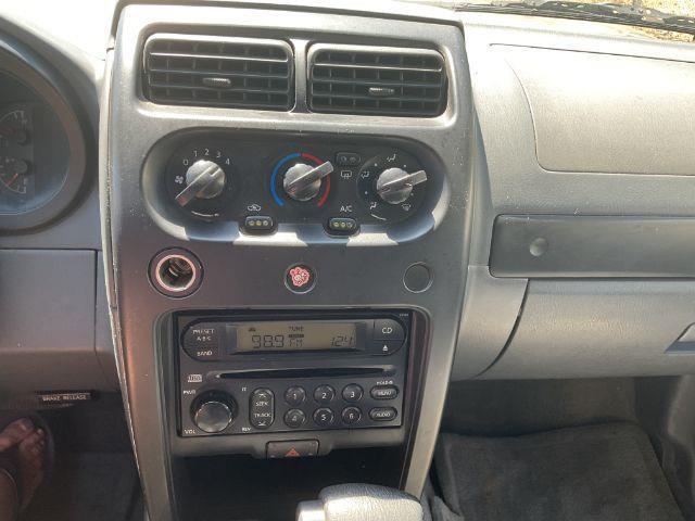 Nissan Frontier XE-V6 Crew Cab Long Bed 4WD 2002