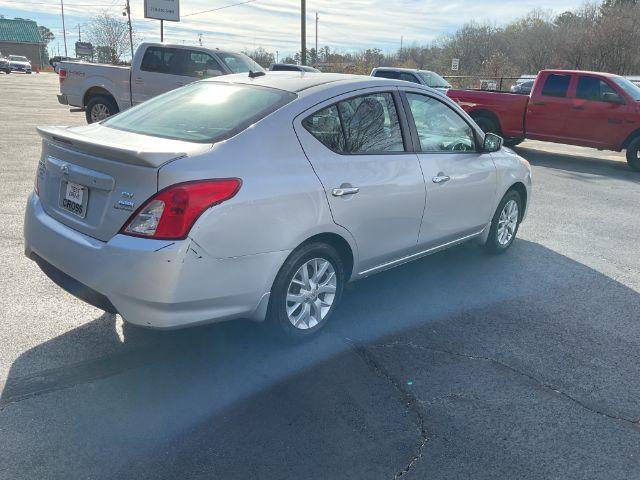 Nissan Versa 1.6 S 5M 2018