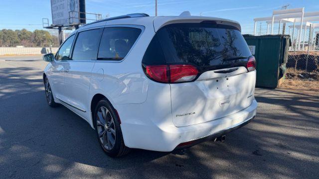 Chrysler Pacifica Limited 2018