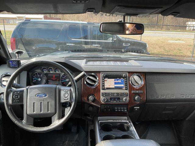 Ford F-350 SD Lariat Crew Cab 4WD 2012