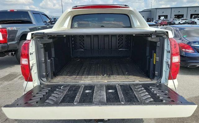 Chevrolet Avalanche LTZ 4WD 2012