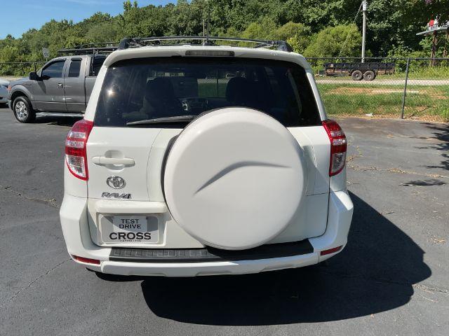 Toyota RAV4 Base I4 2WD 2012