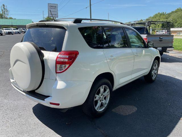 Toyota RAV4 Base I4 2WD 2012