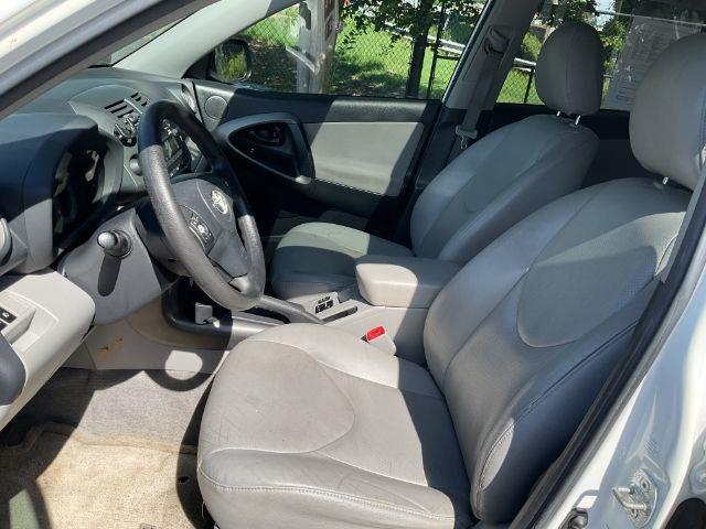 Toyota RAV4 Base I4 2WD 2012
