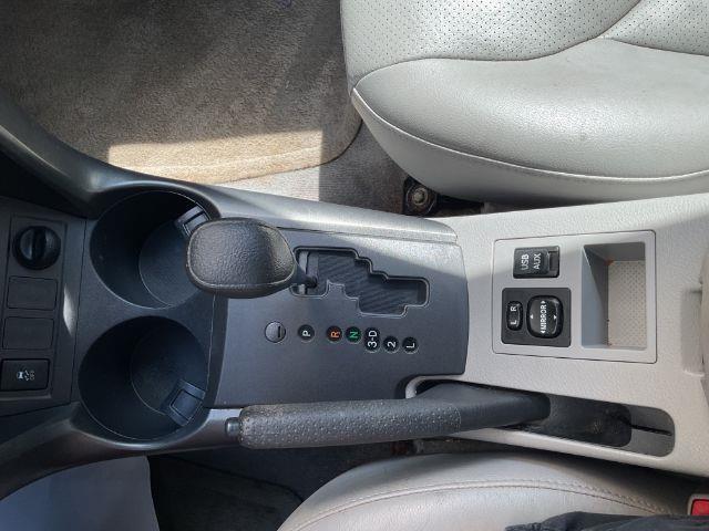Toyota RAV4 Base I4 2WD 2012