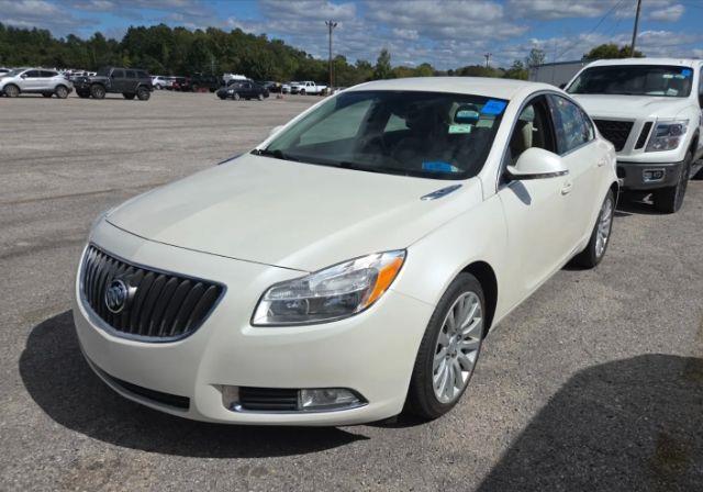 Buick Regal Base 2012