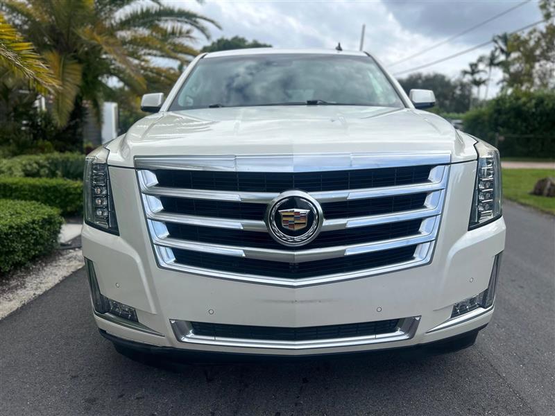 Cadillac Escalade Luxury 4WD 2015