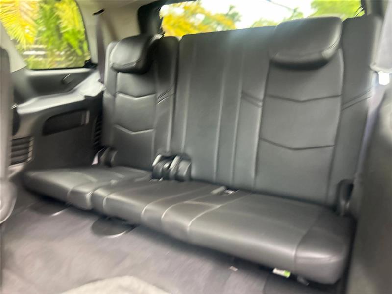 Cadillac Escalade Luxury 4WD 2015