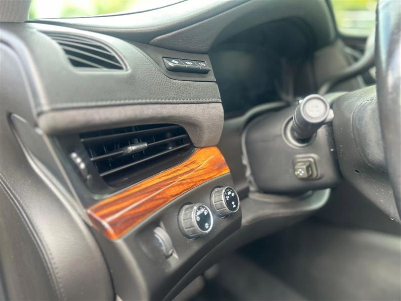 Cadillac Escalade Luxury 4WD 2015