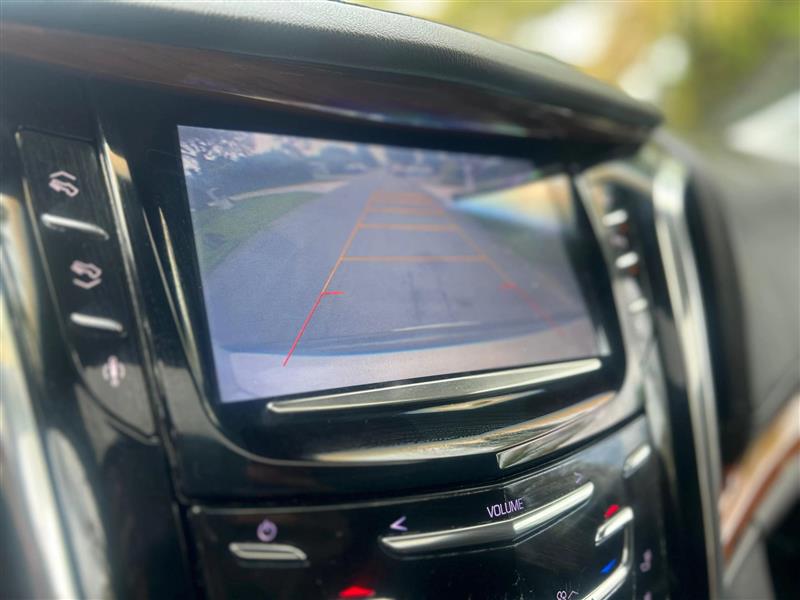 Cadillac Escalade Luxury 4WD 2015