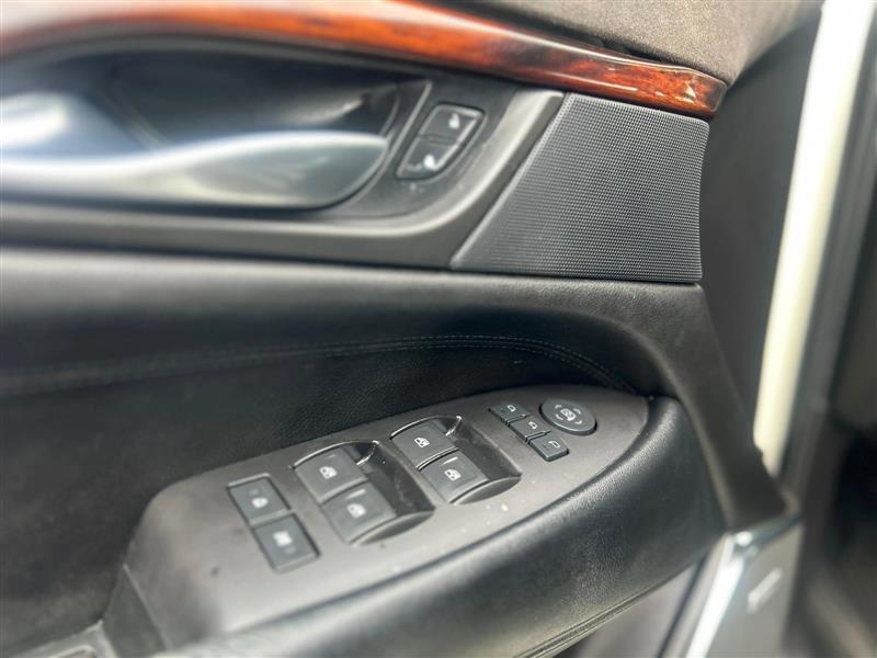 Cadillac Escalade Luxury 4WD 2015