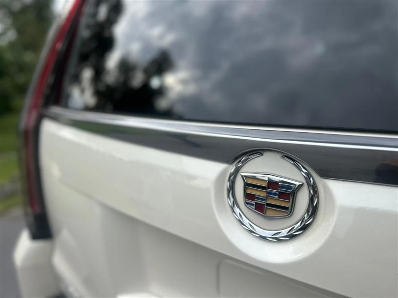 Cadillac Escalade Luxury 4WD 2015