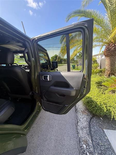 Jeep Wrangler Unlimited Sahara Altitude 2021