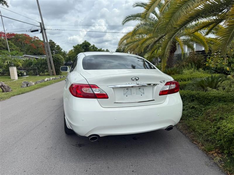 Infiniti Q70 37 2014