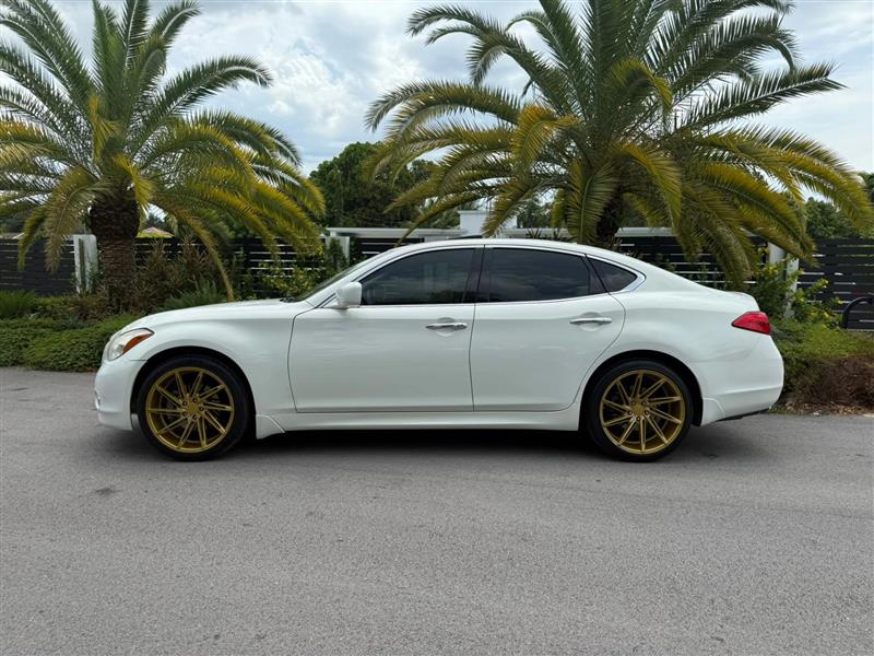 Infiniti Q70 37 2014