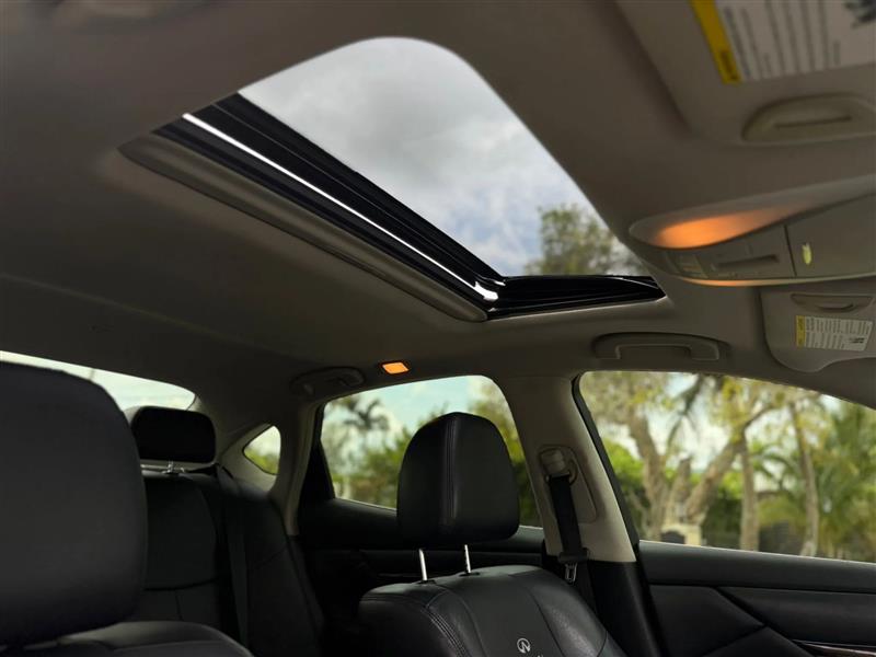 Infiniti Q70 37 2014