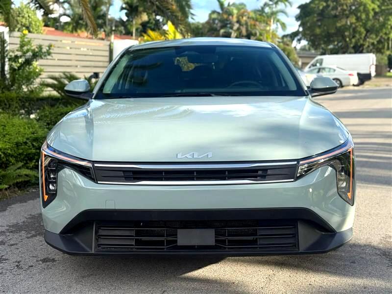 Kia K4 LXS 2025