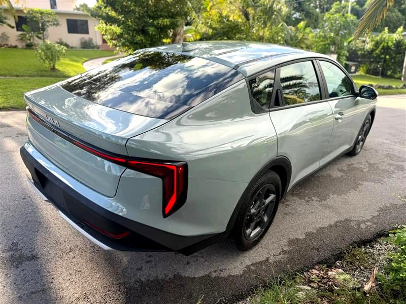 Kia K4 LXS 2025