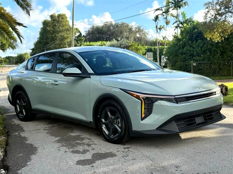 Kia K4 LXS 2025