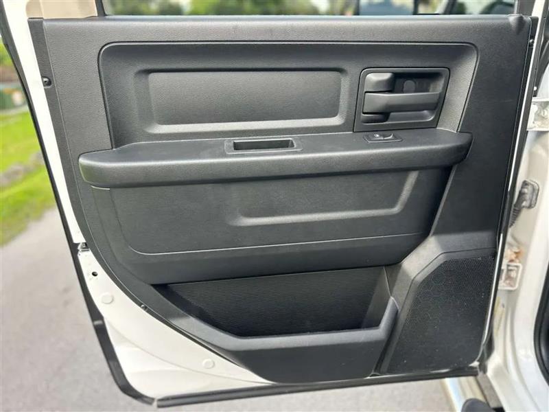 RAM 1500 Tradesman/Express Crew Cab SWB 2WD 2014