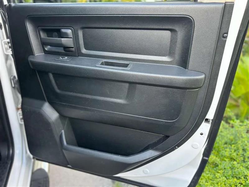 RAM 1500 Tradesman/Express Crew Cab SWB 2WD 2014