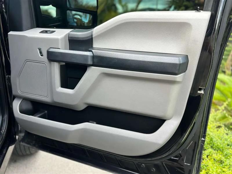 Ford F-150 XL SuperCrew 5.5-ft. Bed 4WD 2020