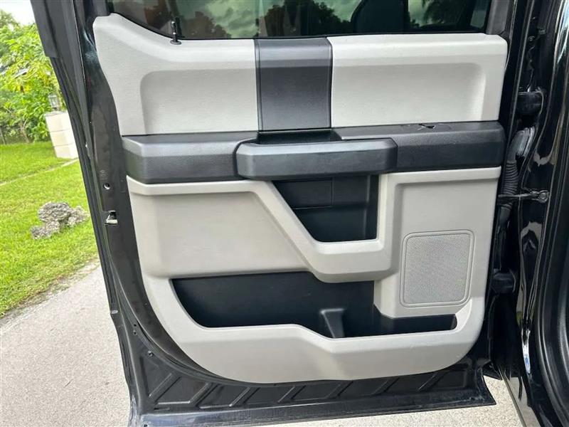 Ford F-150 XL SuperCrew 5.5-ft. Bed 4WD 2020