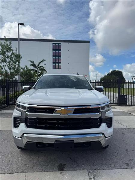 Chevrolet Silverado 1500 LT Crew Cab 4WD 2022