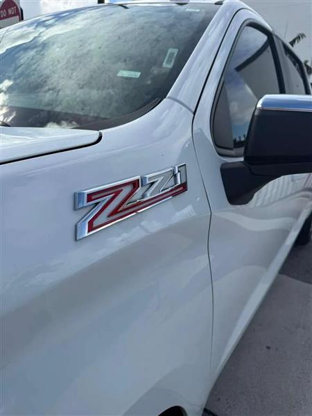 Chevrolet Silverado 1500 LT Crew Cab 4WD 2022