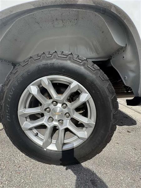 Chevrolet Silverado 1500 LT Crew Cab 4WD 2022