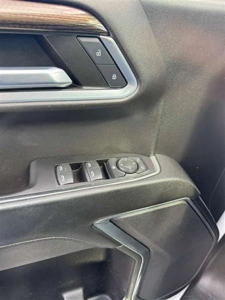 Chevrolet Silverado 1500 LT Crew Cab 4WD 2022