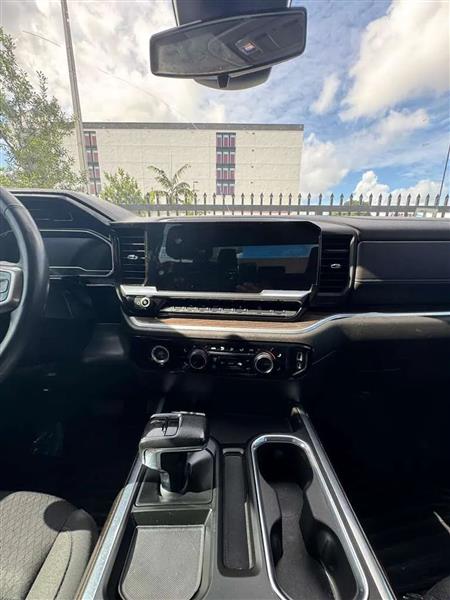 Chevrolet Silverado 1500 LT Crew Cab 4WD 2022